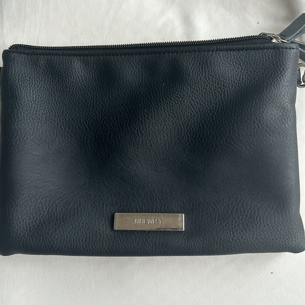 Crossbody - Picture 2 of 3